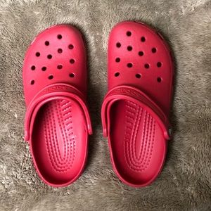red crocs